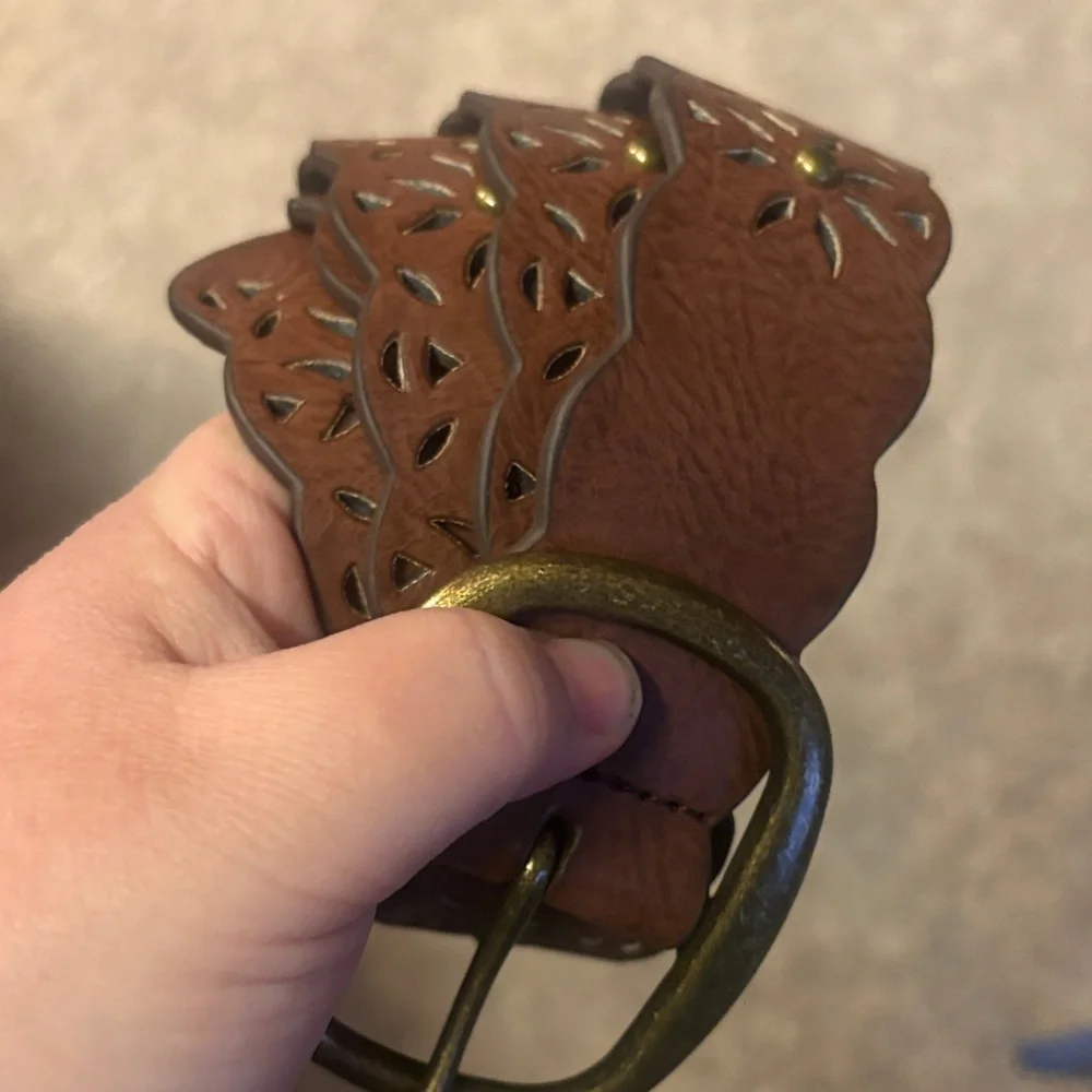 Brown floral studded Y2k vegan Leather Belt with Brass Accents size 3x